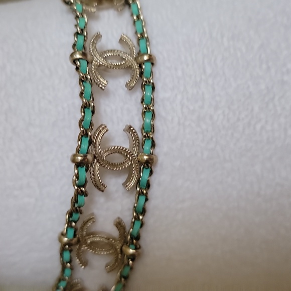 Chanel B18 C Cruise Choker - Picture 2 of 15